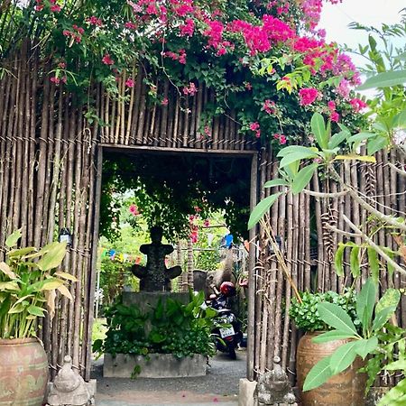Artist'S Place Trat Exterior photo